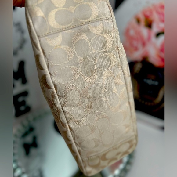 Coach Gallery Lurex East/West gold Metallic canvas and leather tote bag - Picture 11 of 12